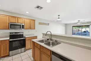 6782 W Rowel Rd, Peoria, AZ 85383 - Photo 11