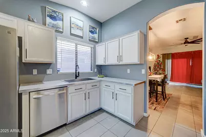 5515 S 15th Way, Phoenix, AZ 85040 - Photo 9