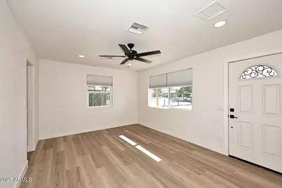 1136 E Eva Street, Phoenix, AZ 85020 - Photo 7