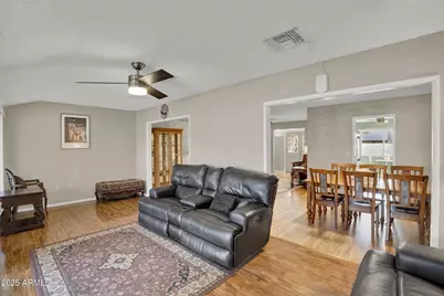 13812 N Kaanapali Drive, Sun City, AZ 85351 - Photo 9