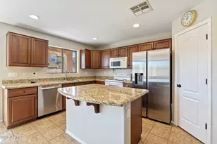 2527 W Tamarisk Ave, Phoenix, AZ 85041 - Photo 7