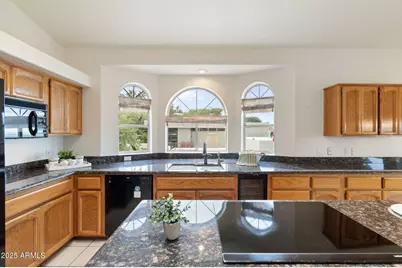 7242 N 23rd Place, Phoenix, AZ 85020 - Photo 29
