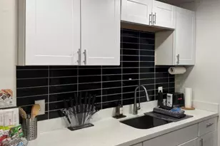 714 E McKinley St, Phoenix, AZ 85006 - Photo 13