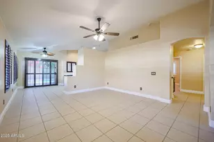 12129 N 85th Dr, Peoria, AZ 85345 - Photo 9