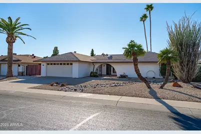 19820 N Cherry Tree Lane, Sun City, AZ 85373 - Photo 5