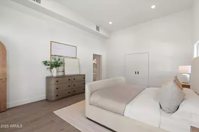 7042 E Orange Blossom Lane, Paradise Valley, AZ 85253 - Photo 11