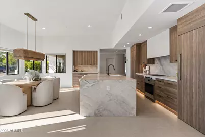 7042 E Orange Blossom Lane, Paradise Valley, AZ 85253 - Photo 5