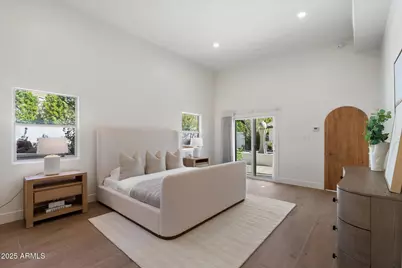 7042 E Orange Blossom Lane, Paradise Valley, AZ 85253 - Photo 9