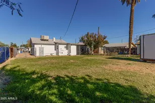 3743 E Taylor St, Phoenix, AZ 85008 - Photo 15