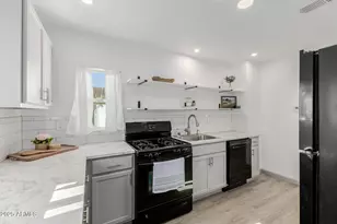 3743 E Taylor St, Phoenix, AZ 85008 - Photo 7