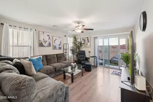 8215 W Albeniz Pl, Phoenix, AZ 85043 - Photo 7