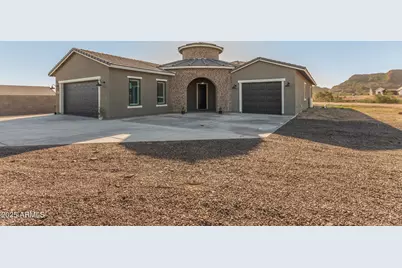 27482 N Freedom Street, San Tan Valley, AZ 85144 - Photo 3