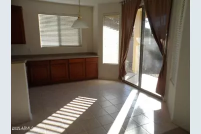 10425 W Windsor Avenue, Avondale, AZ 85392 - Photo 5