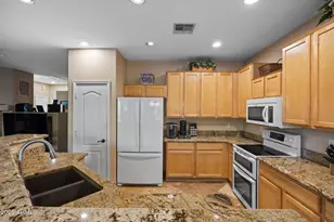 9811 N Desert Rose Dr, Fountain Hills, AZ 85268 - Photo 11