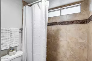 1880 E Morten Ave, Phoenix, AZ 85020 - Photo 15