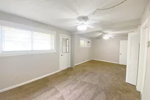 10417 N 95th Dr, Peoria, AZ 85345 - Photo 9