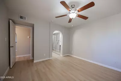 1880 E Morten Avenue #206, Phoenix, AZ 85020 - Photo 11