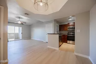 1880 E Morten Ave, Phoenix, AZ 85020 - Photo 7