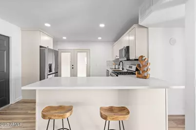 8117 W Whitton Avenue, Phoenix, AZ 85033 - Photo 9