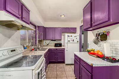 8225 W Earll Drive, Phoenix, AZ 85033 - Photo 11