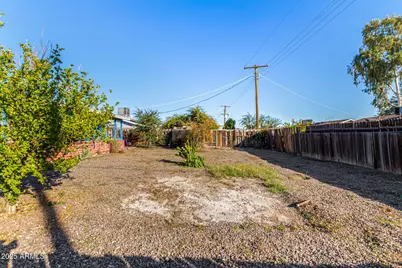 8225 W Earll Drive, Phoenix, AZ 85033 - Photo 27