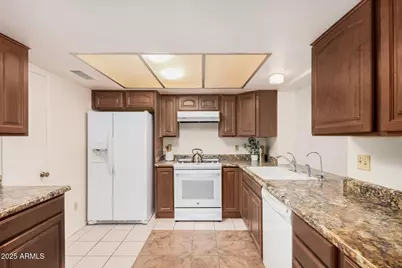 10512 W Ruth Avenue, Peoria, AZ 85345 - Photo 9