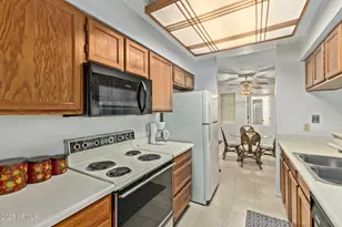 9345 N 92nd St, Scottsdale, AZ 85258 - Photo 11