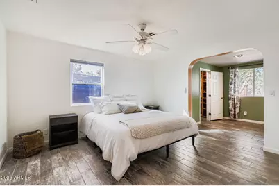 2210 E Cambridge Avenue, Phoenix, AZ 85006 - Photo 13