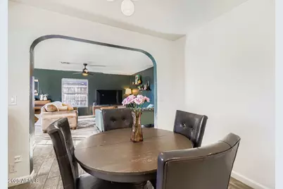 2210 E Cambridge Avenue, Phoenix, AZ 85006 - Photo 9