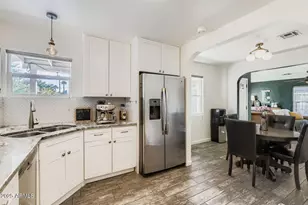 2210 E Cambridge Ave, Phoenix, AZ 85006 - Photo 15