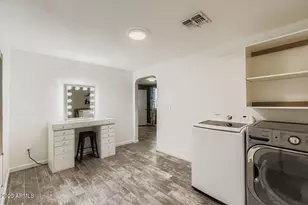 2210 E Cambridge Ave, Phoenix, AZ 85006 - Photo 15