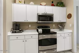 15871 W Mill Valley Ln, Surprise, AZ 85374 - Photo 19