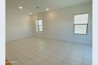 28065 N 28th Avenue, Phoenix, AZ 85085 - Photo 9