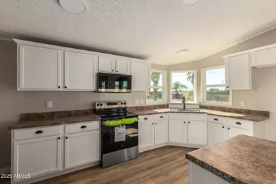 417 E Alsdorf Road, Eloy, AZ 85131 - Photo 9