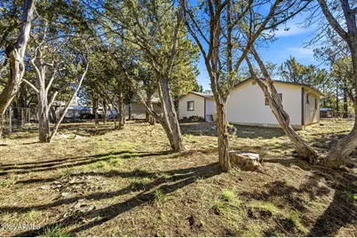 2060 Wilderness Drive, Overgaard, AZ 85933 - Photo 23