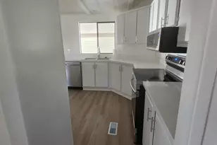 18028 N 3rd Pl N, Phoenix, AZ 85022 - Photo 21