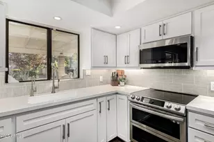 11449 N Bancroft Dr, Phoenix, AZ 85028 - Photo 5