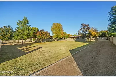 13217 N 65th Drive, Glendale, AZ 85304 - Photo 47