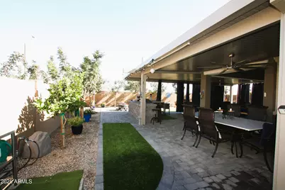 925 S 107th Drive, Avondale, AZ 85323 - Photo 11