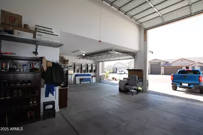 925 S 107th Drive, Avondale, AZ 85323 - Photo 9