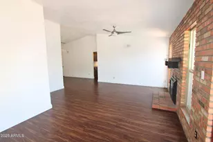 621 W Los Lagos Vista Ave, Mesa, AZ 85210 - Photo 7