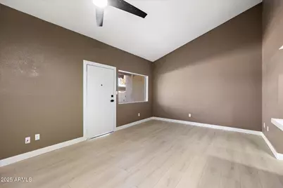 3207 W Loma Lane #5, Phoenix, AZ 85051 - Photo 9