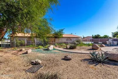 16047 N 67th Avenue #-, Glendale, AZ 85306 - Photo 3
