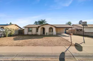 3737 E Karen Dr, Phoenix, AZ 85032 - Photo 1