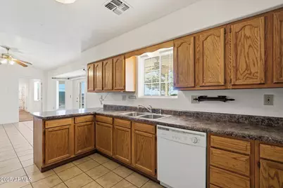 11023 W Malibu Circle, Arizona City, AZ 85123 - Photo 11