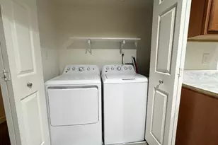 10215 N 8th Ave, Phoenix, AZ 85021 - Photo 17