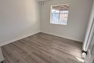 1830 N 54th Ln, Phoenix, AZ 85035 - Photo 11