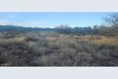 1.25 Acres E E. Emma Lane Lot 2 -- #-, Hereford, AZ 85615 - Photo 3
