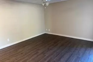 7728 N 47th Dr, Glendale, AZ 85301 - Photo 9