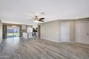 21057 N 33rd Dr, Phoenix, AZ 85027 - Photo 3